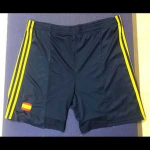 Adidas Spain soccer shorts. Men’s large. Missing drawstring so fits really big.